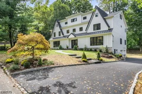 55 Mohawk Rd, Millburn Twp, NJ 07078