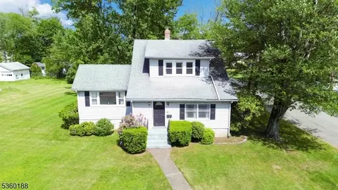 99 Comly Rd, Lincoln Park, NJ 07035