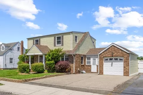 58 Willard Ave, Totowa, NJ 07512