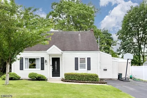 10 Lynne Ave, Hawthorne, NJ 07506