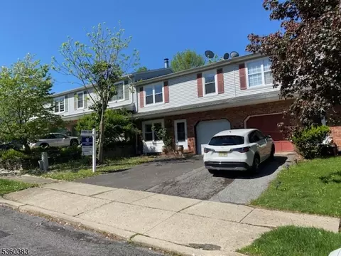 83 Lenape Trl, Washington, NJ 07882