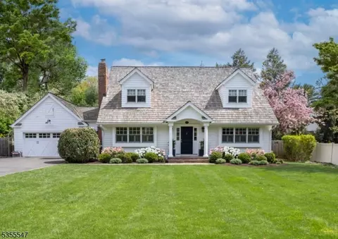 9 Warwick Rd, Chatham Twp, NJ 07928