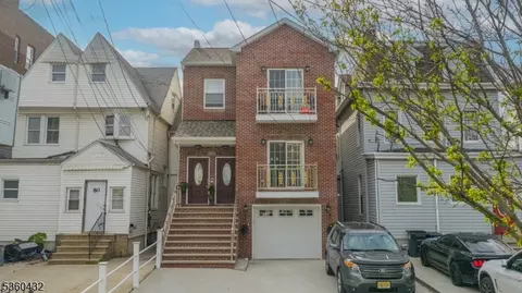 82 N 9th St, Newark, NJ 07107