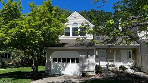 617 Colby Ct, Hackettstown, NJ 07840