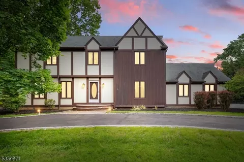 169 Candlewick Ln, Bridgewater, NJ 08807