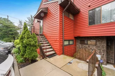 101 River Rd #C2, Nutley, NJ 07110