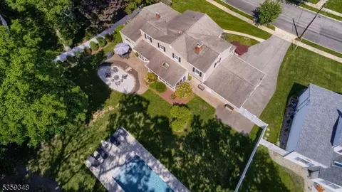 27 Bristol Pl, Wayne, NJ 07470 photo 31