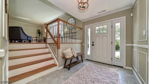 27 Bristol Pl, Wayne, NJ 07470 photo 5