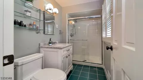 27 Bristol Pl, Wayne, NJ 07470 photo 25