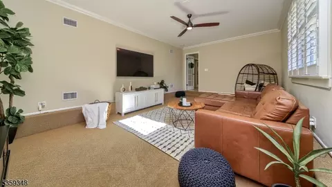 27 Bristol Pl, Wayne, NJ 07470 photo 13