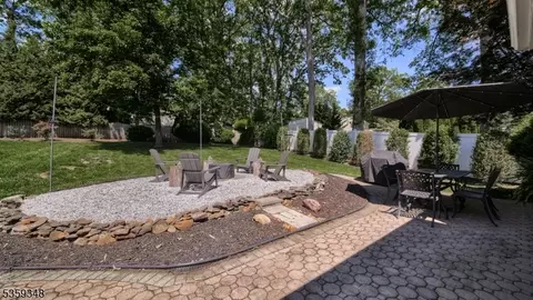 27 Bristol Pl, Wayne, NJ 07470 photo 32