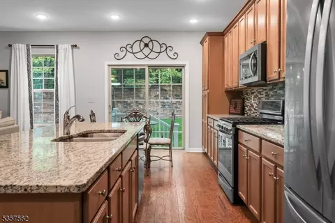 18 Brompton Pl, Randolph, NJ 07869 photo 10