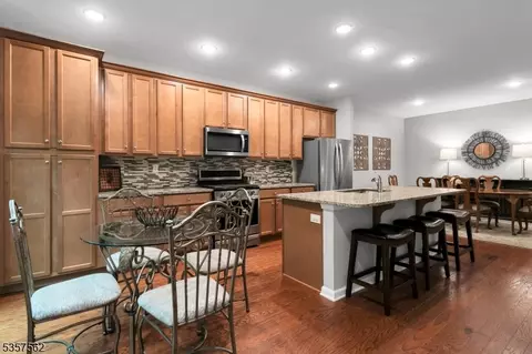18 Brompton Pl, Randolph, NJ 07869 photo 11