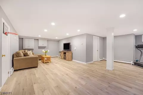 18 Breen Ter, Wayne, NJ 07470 photo 27