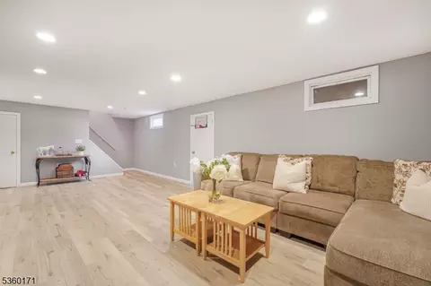 18 Breen Ter, Wayne, NJ 07470 photo 28