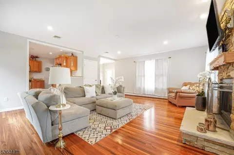 18 Breen Ter, Wayne, NJ 07470 photo 6