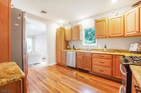 18 Breen Ter, Wayne, NJ 07470 photo 11