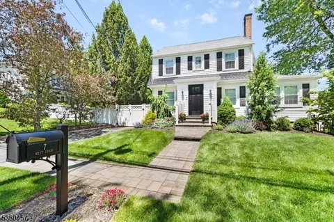 7 W Craig St, Basking Ridge, NJ 07920