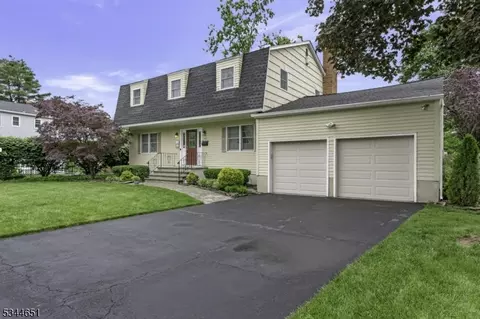 318 Ambrose Ave, Middlesex, NJ 08846