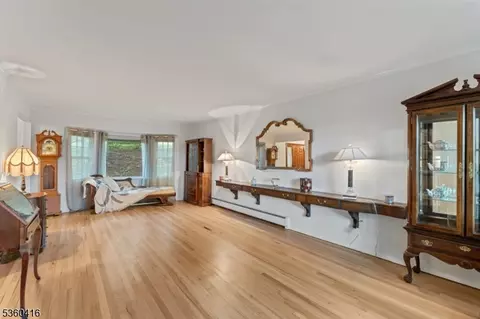 5 Westover Ter, West Caldwell, NJ 07006