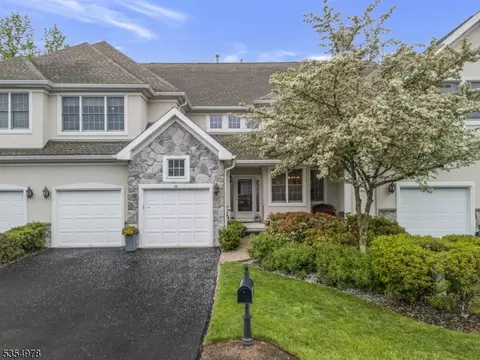 28 Benedict Cres, Basking Ridge, NJ 07920