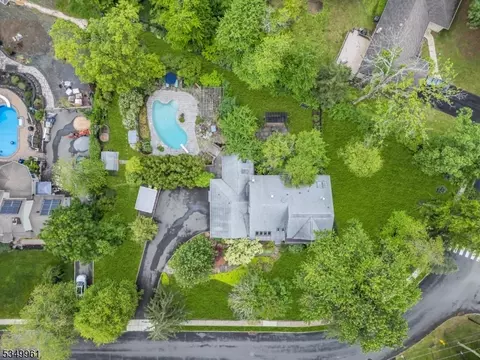 1056 Buxton Rd, Bridgewater, NJ 08807