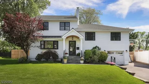 24 Arlene Ct, Fanwood, NJ 07023