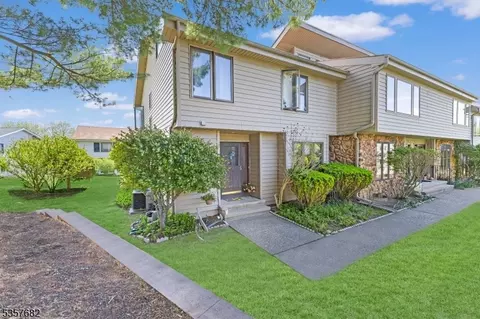 287 Cheyenne Rd, Lafayette, NJ 07848