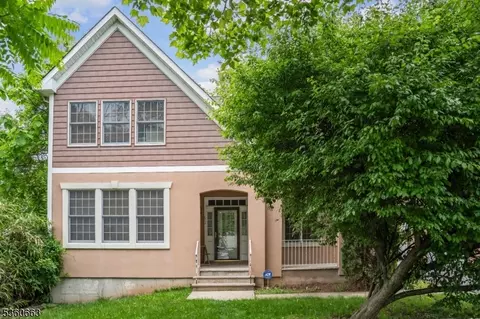 40 Upsala Ct, East Orange, NJ 07017