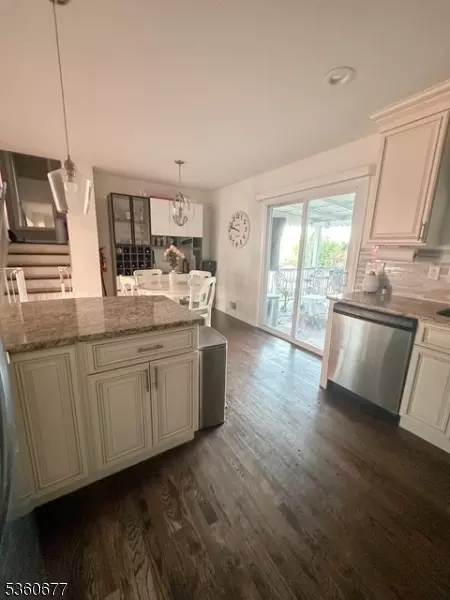 87 Richard St, Dover, NJ 07801 photo 5