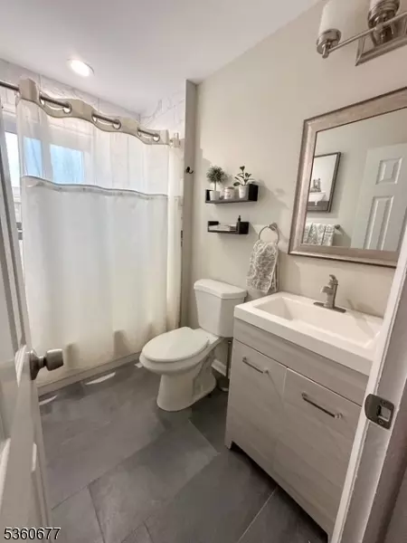 87 Richard St, Dover, NJ 07801 photo 14