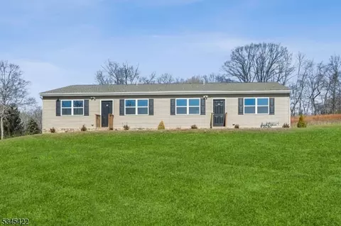 36 38 Race St, Pittstown, NJ 08867