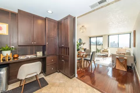 1 Euclid Ave #4E, Summit, NJ 07901 photo 12