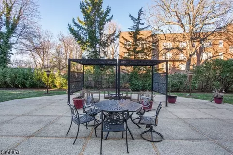1 Euclid Ave #4E, Summit, NJ 07901 photo 23