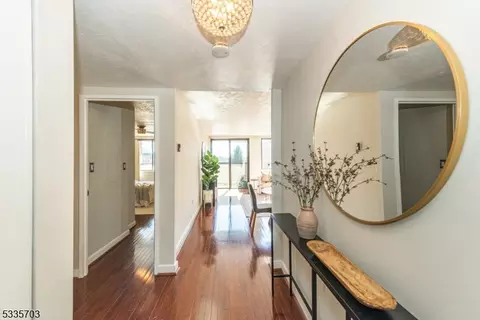 1 Euclid Ave #4E, Summit, NJ 07901