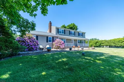 6 Clover Hill Rd, Flemington, NJ 08822