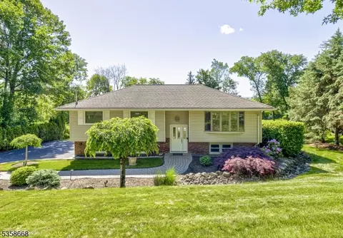 10 Sunrise Way, Towaco, NJ 07082