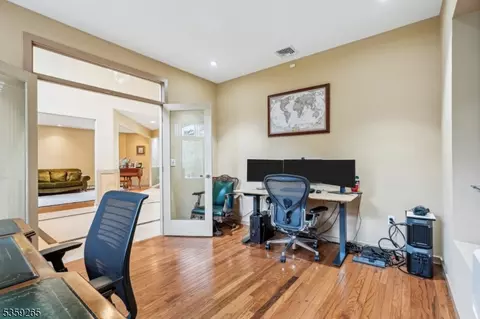 31 Bourbon St, Wayne, NJ 07470 photo 5
