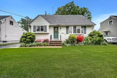 901 Madison Hill Rd, Rahway, NJ 07065