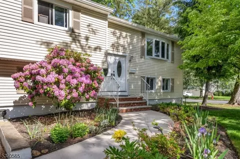71 Glendale Ave, Livingston, NJ 07039