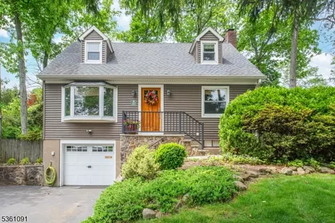 197 Oakwood Dr, Wayne, NJ 07470
