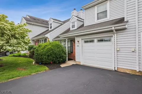 261 Bloomsbury Ct, Somerset, NJ 08873