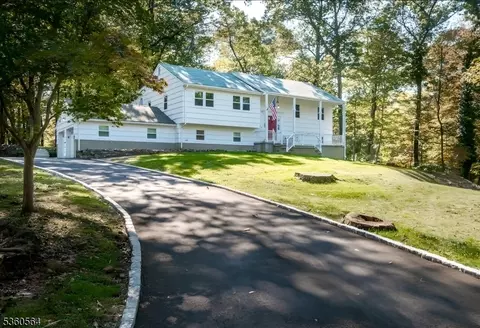 37 King George Rd, Warren, NJ 07059