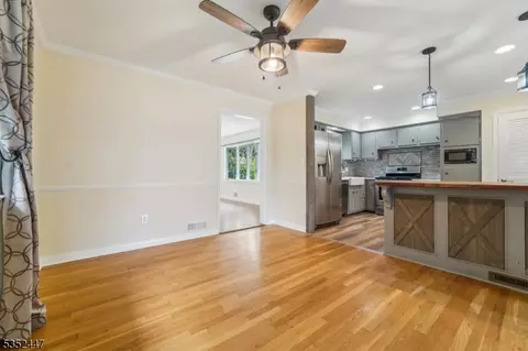 7 Swan Ter, Wayne, NJ 07470 photo 7