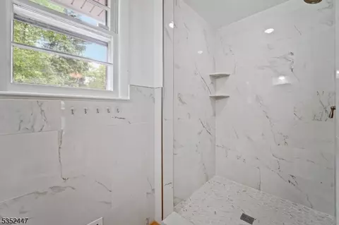 7 Swan Ter, Wayne, NJ 07470 photo 13
