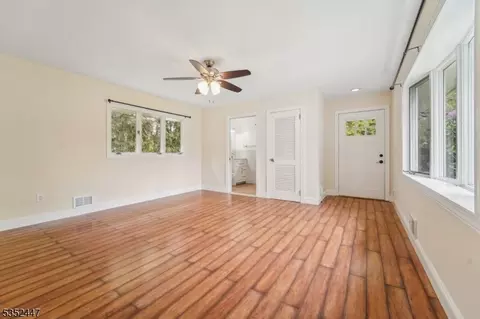 7 Swan Ter, Wayne, NJ 07470 photo 11