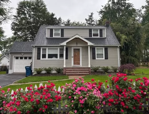 25 Harwood Ave, Berkeley Heights, NJ 07922