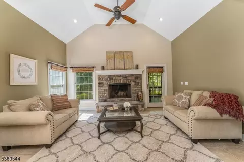 304 Hidden Meadow Ln, Hampton, NJ 08827 photo 13