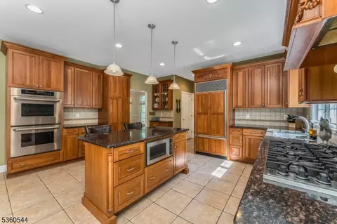 304 Hidden Meadow Ln, Hampton, NJ 08827 photo 9