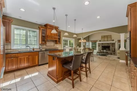 304 Hidden Meadow Ln, Hampton, NJ 08827 photo 8
